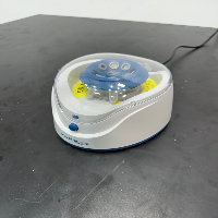 VWR Mini Centrifuge image 1